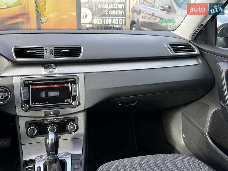 Универсал Volkswagen Passat 2011 в Стрые