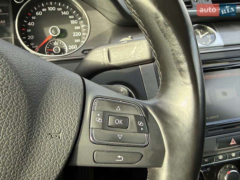 Универсал Volkswagen Passat 2011 в Стрые