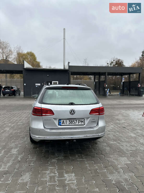 Універсал Volkswagen Passat 2011 в Києві