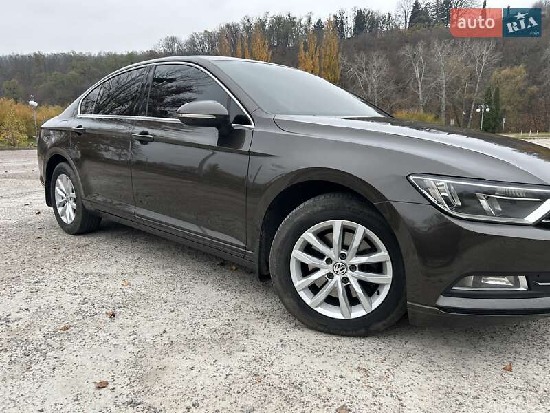 Седан Volkswagen Passat 2017 в Каневе фото 22 Седан Volkswagen Passat 2017 в Каневе