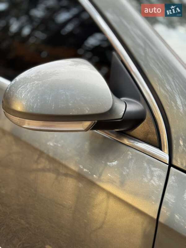 Универсал Volkswagen Passat 2006 в Киеве