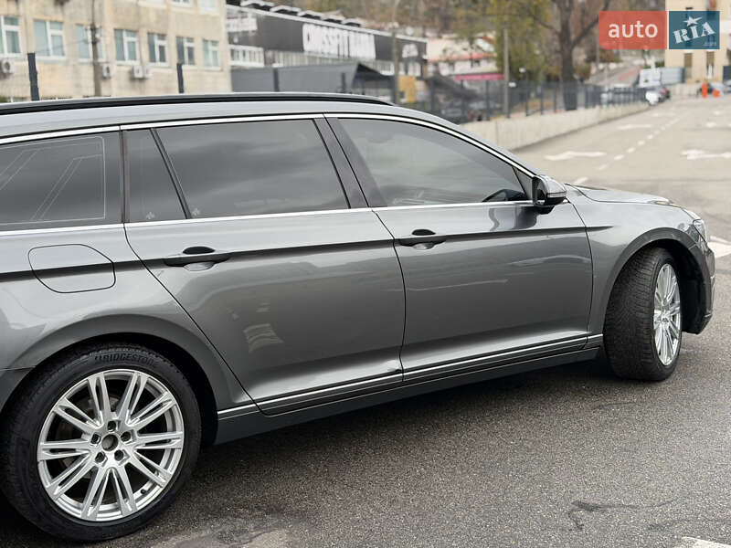 Универсал Volkswagen Passat 2016 в Киеве