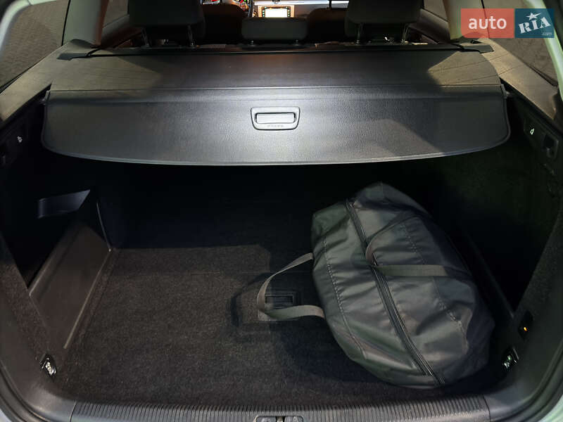 Універсал Volkswagen Passat 2012 в Києві