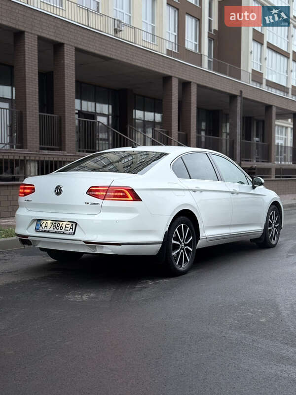 Седан Volkswagen Passat 2015 в Киеве
