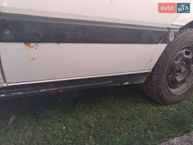 Седан Volkswagen Passat 1989 в Дрогобыче