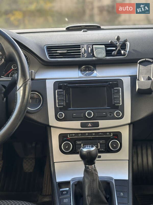 Универсал Volkswagen Passat 2011 в Львове фото 29 Универсал Volkswagen Passat 2011 в Львове