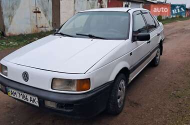 Седан Volkswagen Passat 1989 в Коростені