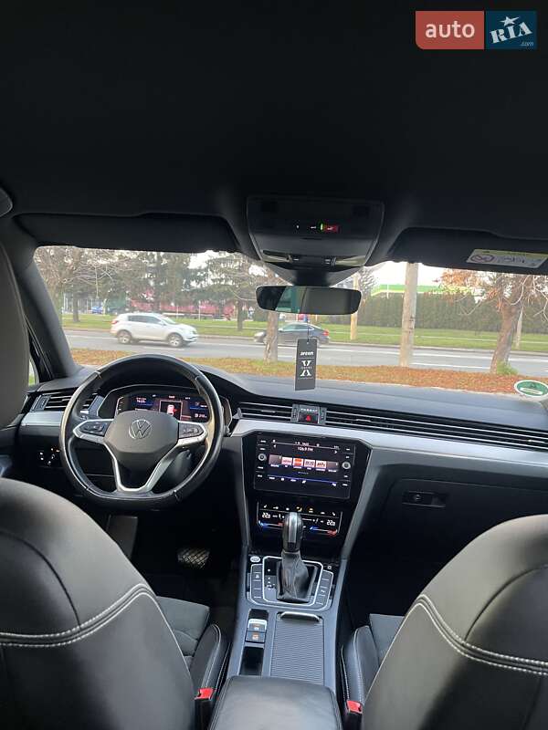 Универсал Volkswagen Passat 2021 в Луцке фото 35 Универсал Volkswagen Passat 2021 в Луцке