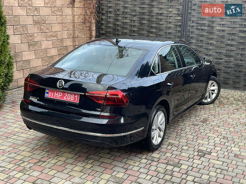 Седан Volkswagen Passat 2018 в Луцке