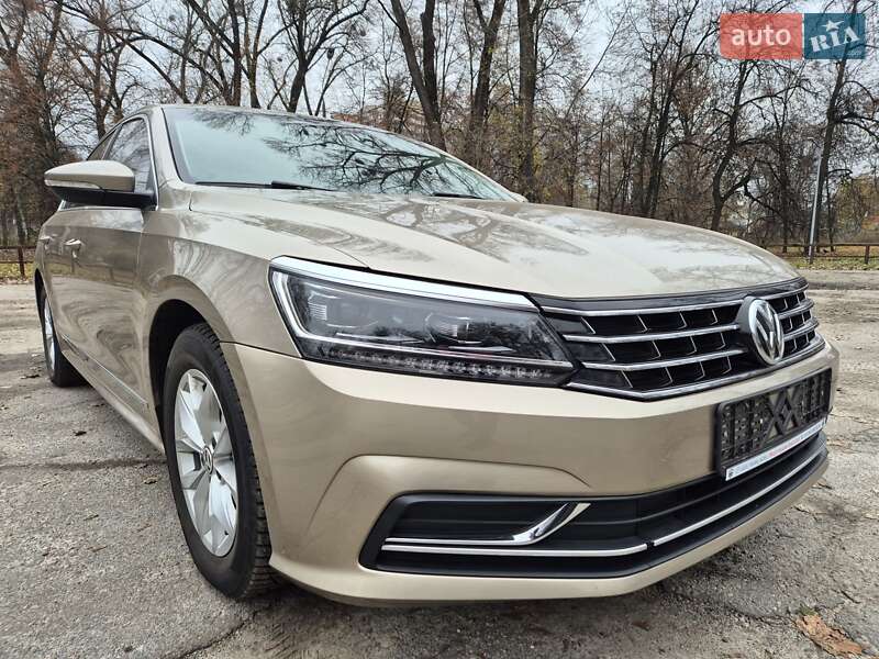 Седан Volkswagen Passat 2016 в Сумах