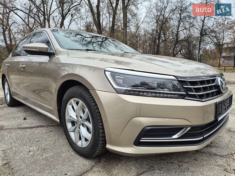 Седан Volkswagen Passat 2016 в Сумах