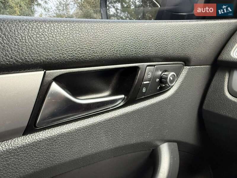Седан Volkswagen Passat 2014 в Харькове фото 25 Седан Volkswagen Passat 2014 в Харькове