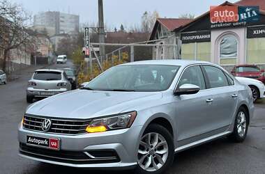 Седан Volkswagen Passat 2016 в Виннице