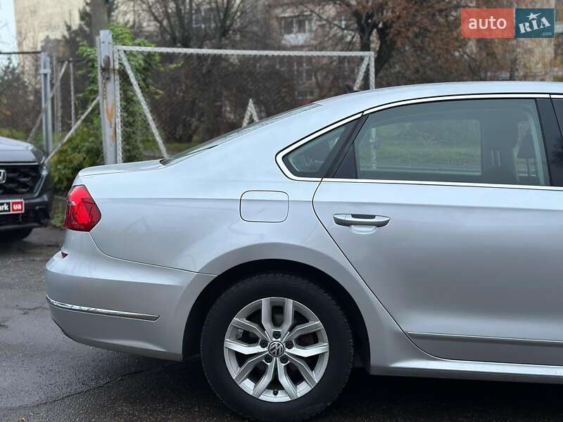 Седан Volkswagen Passat 2016 в Виннице