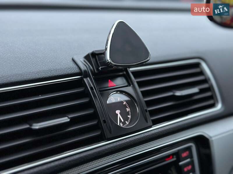 Седан Volkswagen Passat 2016 в Виннице