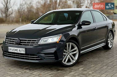 Седан Volkswagen Passat 2017 в Дніпрі