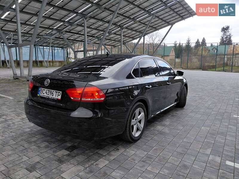 Седан Volkswagen Passat 2012 в Львове