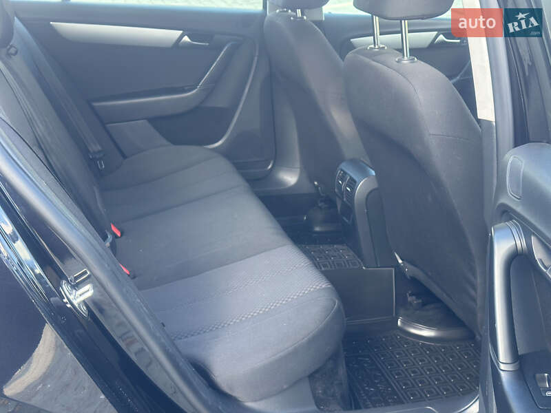 Седан Volkswagen Passat 2013 в Дубно фото 52 Седан Volkswagen Passat 2013 в Дубно