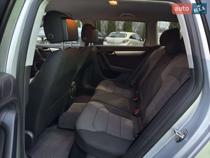 Універсал Volkswagen Passat 2012 в Києві