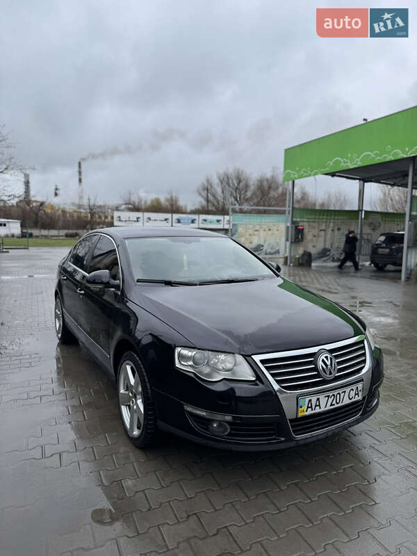 Седан Volkswagen Passat 2006 в Томашполе