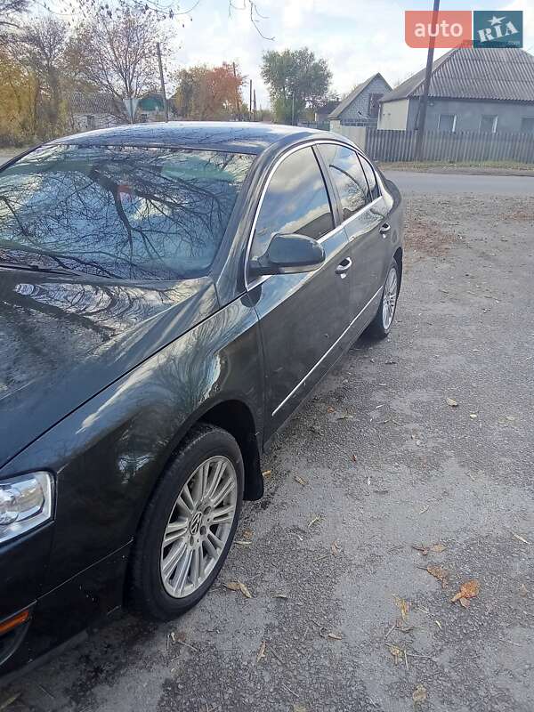 Седан Volkswagen Passat 2006 в Андреевке