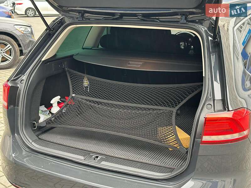 Универсал Volkswagen Passat 2015 в Одессе