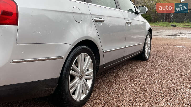 Универсал Volkswagen Passat 2010 в Житомире