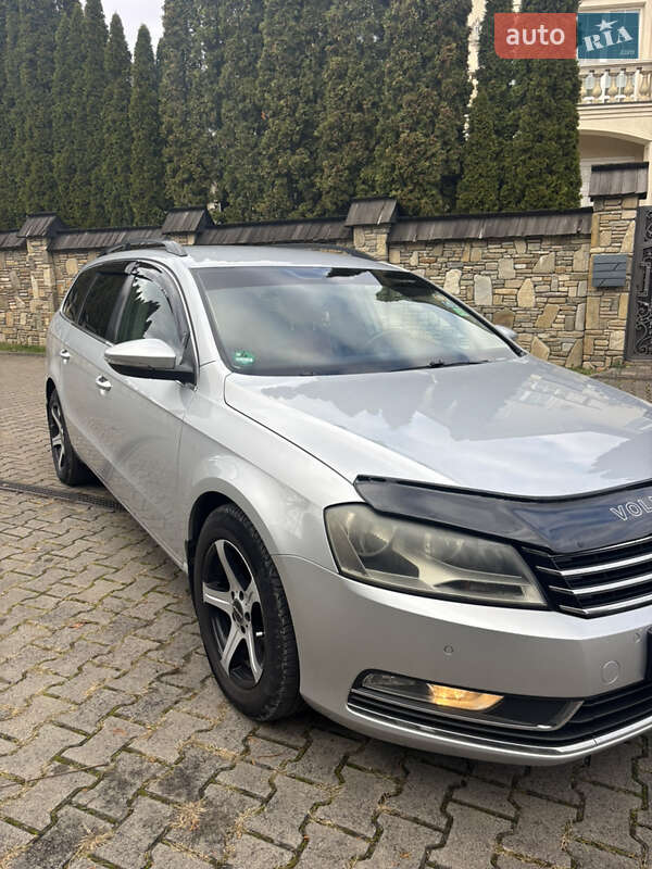 Универсал Volkswagen Passat 2012 в Надворной
