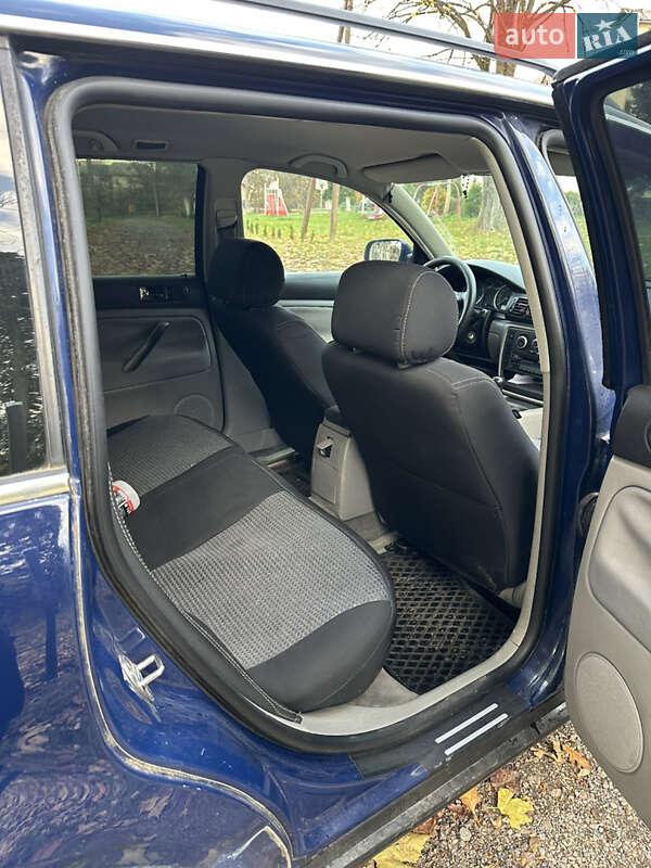 Универсал Volkswagen Passat 2002 в Стрые