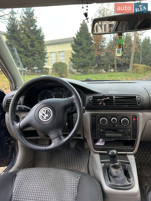 Универсал Volkswagen Passat 2002 в Стрые