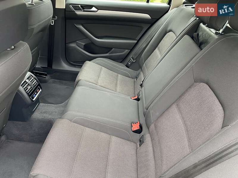 Универсал Volkswagen Passat 2014 в Яворове фото 29 Универсал Volkswagen Passat 2014 в Яворове