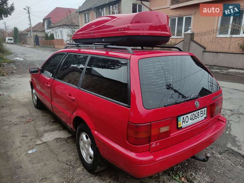 Универсал Volkswagen Passat 1995 в Виноградове