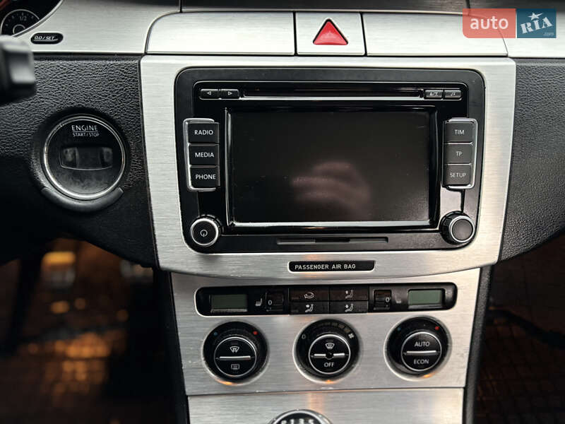 Седан Volkswagen Passat 2006 в Ужгороде