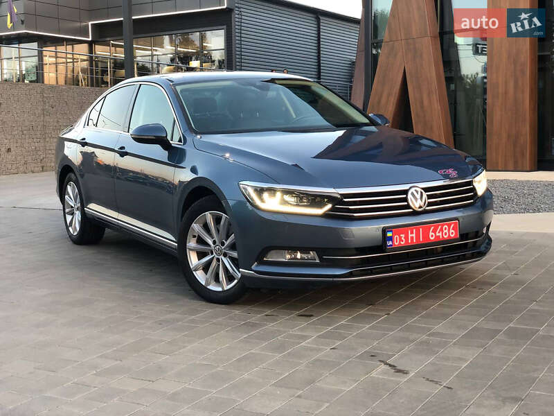 Седан Volkswagen Passat 2016 в Луцке