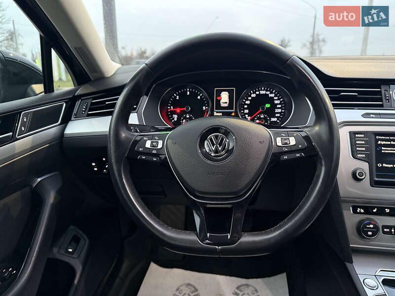 Универсал Volkswagen Passat 2016 в Житомире фото 15 Универсал Volkswagen Passat 2016 в Житомире