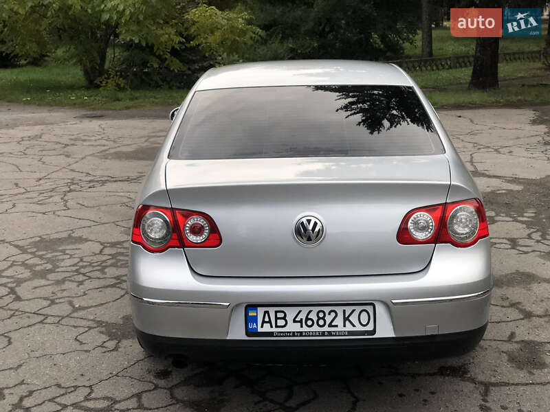 Седан Volkswagen Passat 2005 в Умани