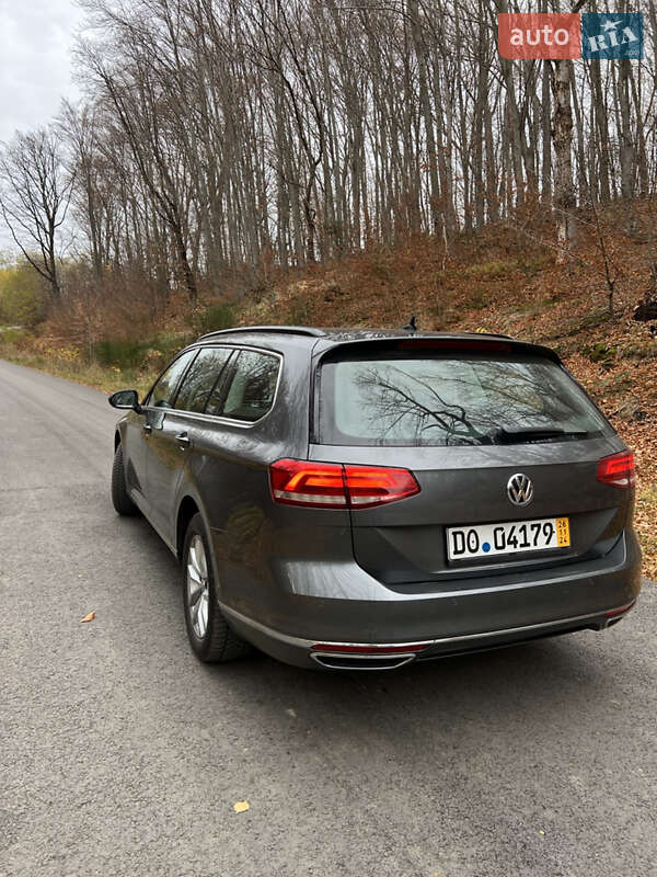 Універсал Volkswagen Passat 2016 в Болехові