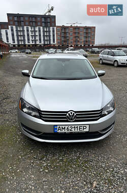 Седан Volkswagen Passat 2013 в Киеве