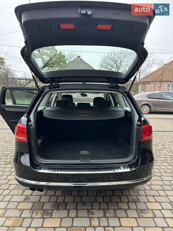 Универсал Volkswagen Passat 2013 в Сваляве