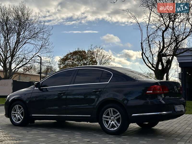 Седан Volkswagen Passat 2011 в Одесі
