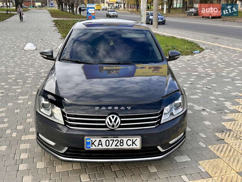 Седан Volkswagen Passat 2011 в Одесі