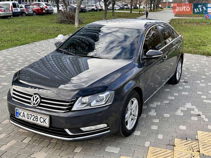 Седан Volkswagen Passat 2011 в Одесі