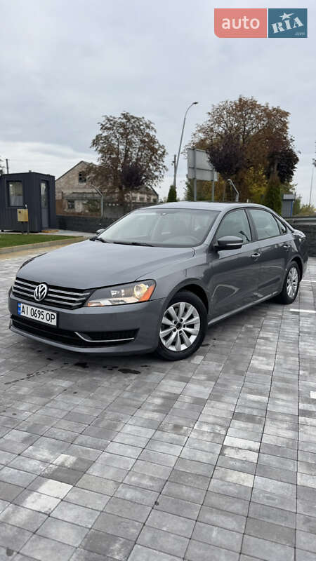 Седан Volkswagen Passat 2012 в Макарове