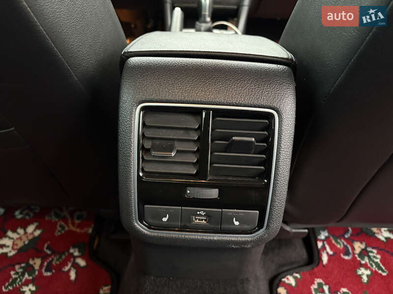 Седан Volkswagen Passat 2017 в Киеве