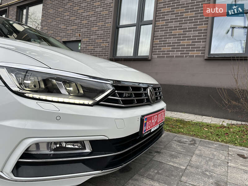 Універсал Volkswagen Passat 2017 в Львові