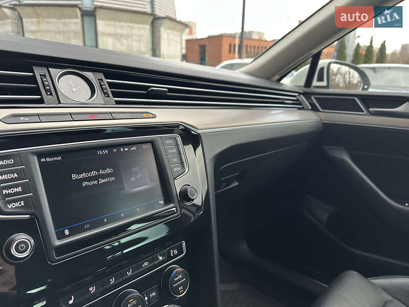 Універсал Volkswagen Passat 2017 в Львові