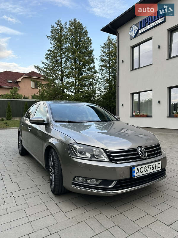 Седан Volkswagen Passat 2013 в Луцке фото 3 Седан Volkswagen Passat 2013 в Луцке