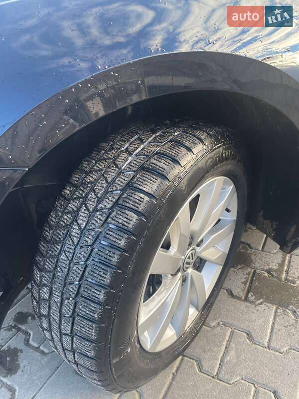 Универсал Volkswagen Passat 2018 в Львове фото 13 Универсал Volkswagen Passat 2018 в Львове