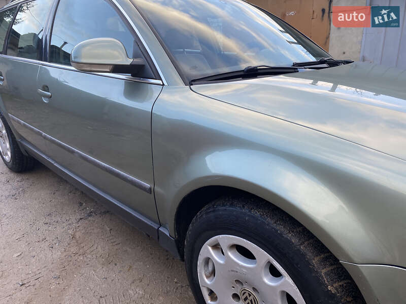 Универсал Volkswagen Passat 2003 в Хмельницком