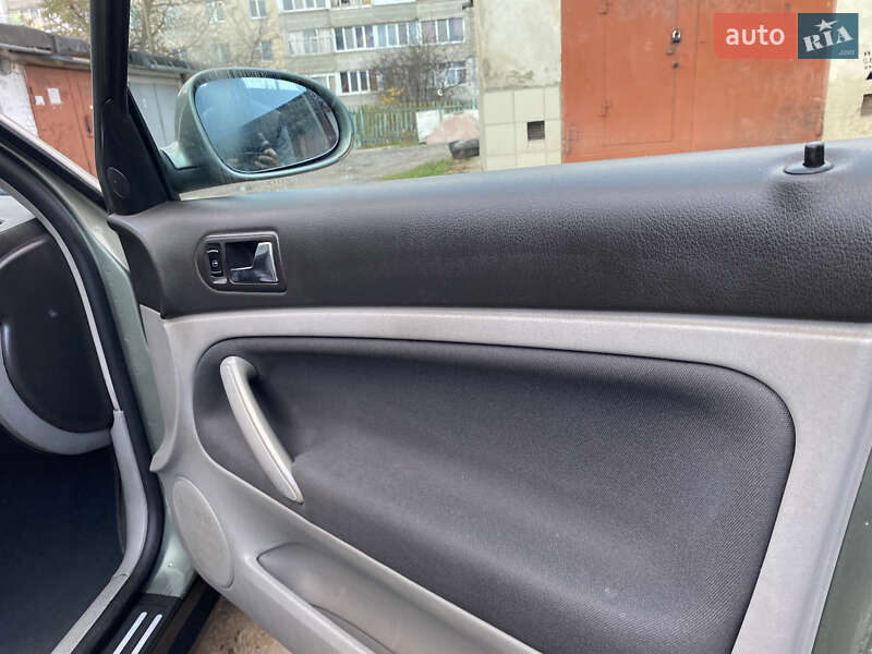 Универсал Volkswagen Passat 2003 в Хмельницком